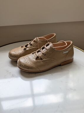 Tan Kids Lace-Up Dress Shoes Angelitos Size 26